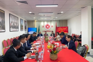 烟台市统战部副部长胡卫宁一行访问沙特华商联合会并签署战略合作协议